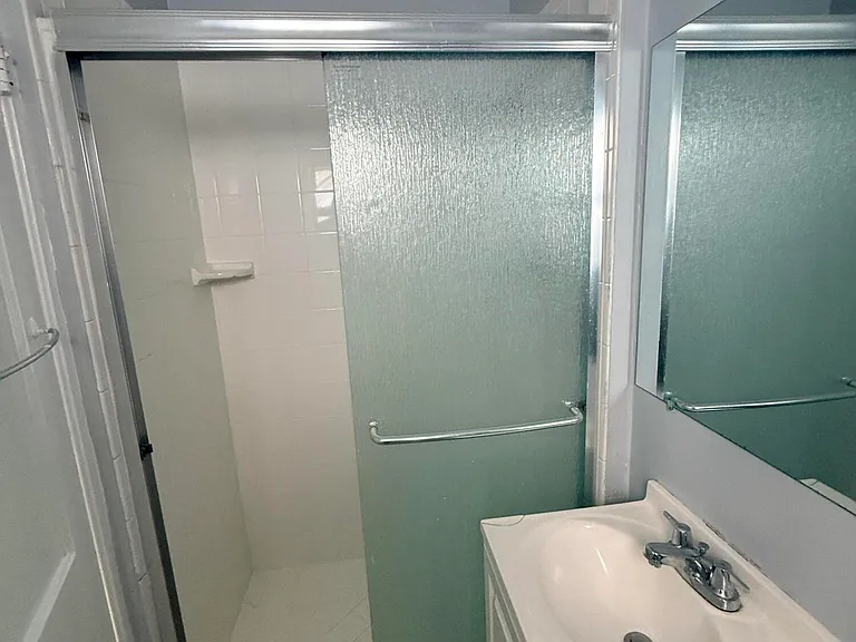 220 Walton Blvd #2 — Photo 17