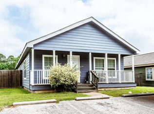 147 Varsity Dr, Huntsville, TX 77340