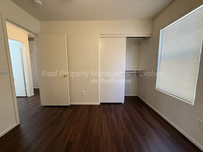 4935 W Ardmore Rd — Photo 17