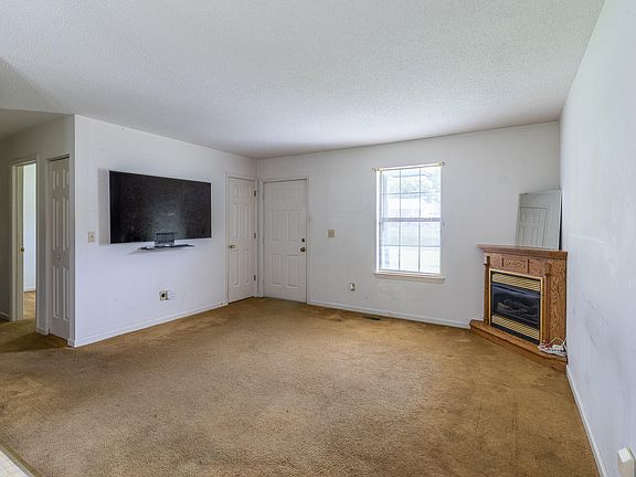 5th image of 192 Cedar Point Ln
