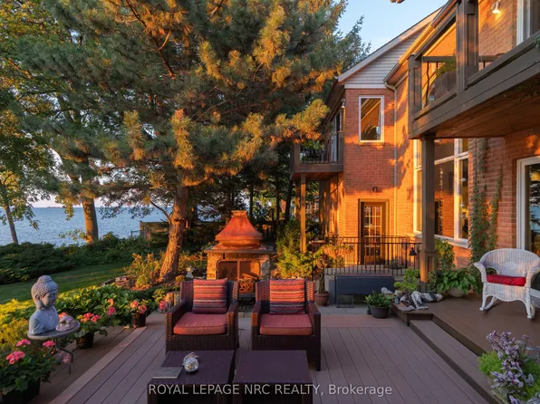 11 Abbey Ave, Saint Catharines, ON L2N 5J5