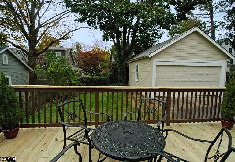 48 Cypress St — Photo 14