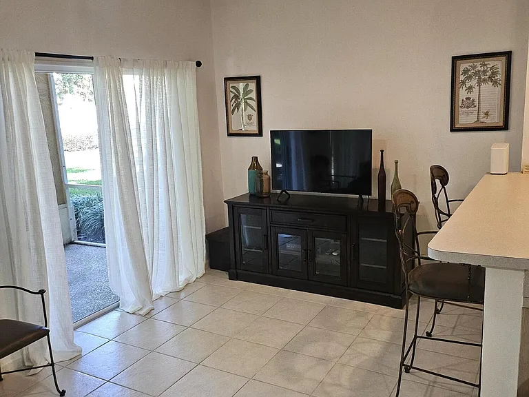 8421 Mulligan Cir #A — Photo 4