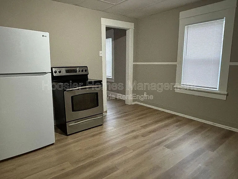 1421 N Olney St — Photo 7