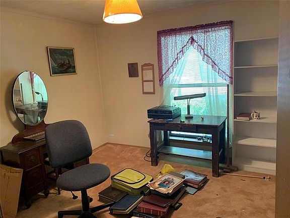 4th image of 3521 Birchwood Ln
