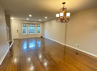 502 Golf View Ct, Staten Island, NY 10314