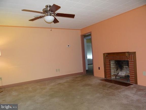 4th image of 764 Floral Ave