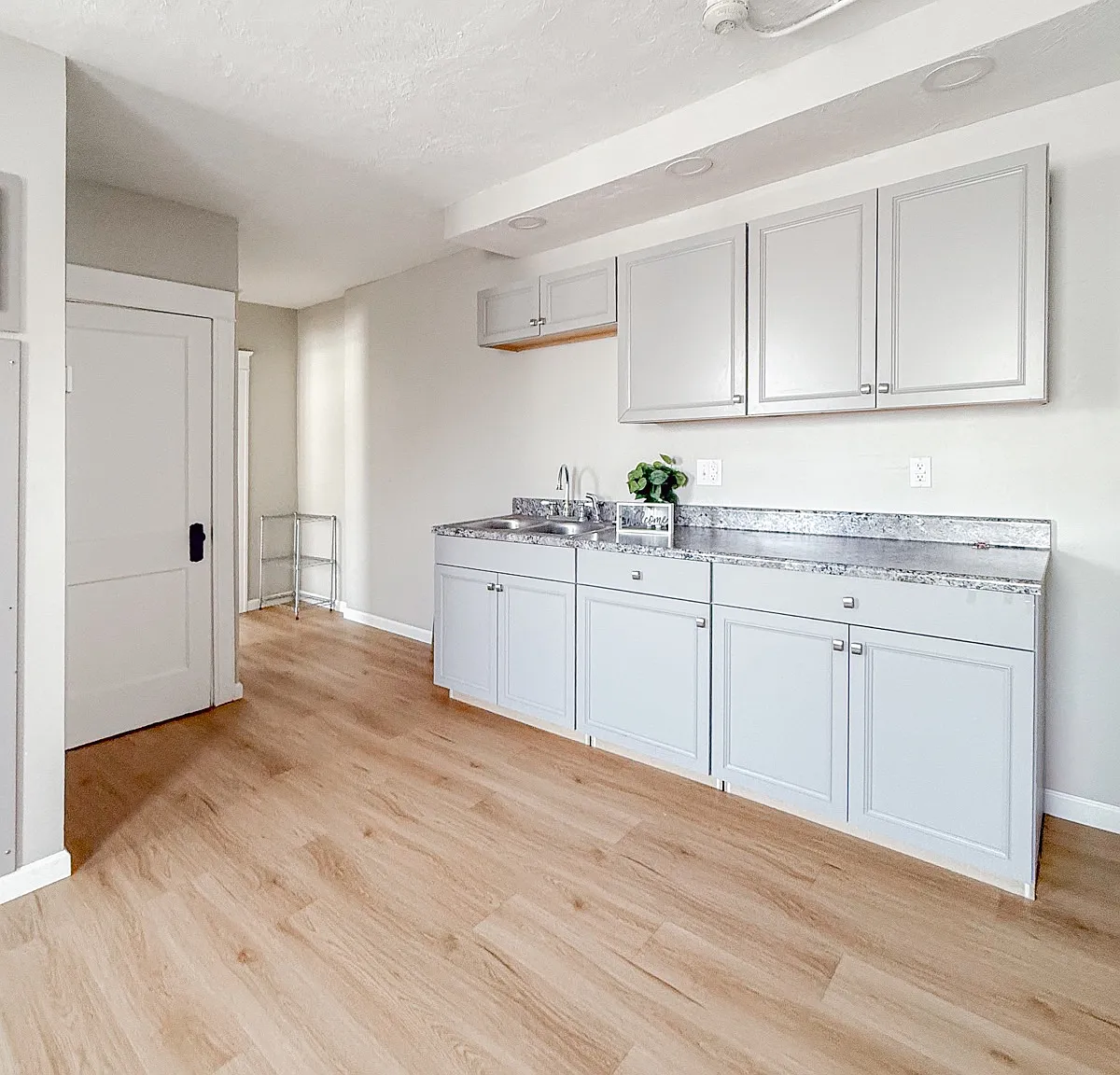 1 bed, $1,400 — Photo 2