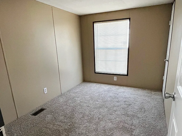 Bella Vista Village — Photo 15