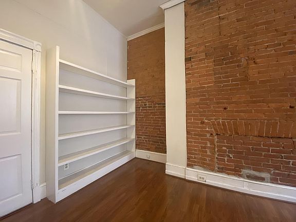 5th image of 1223 Spruce St APT 1F