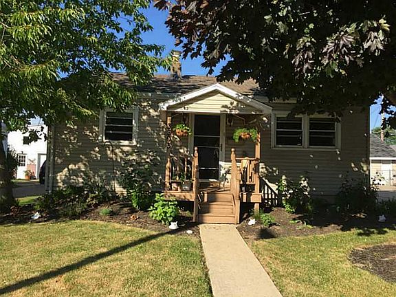 2nd image of 3303 Charlotte St
