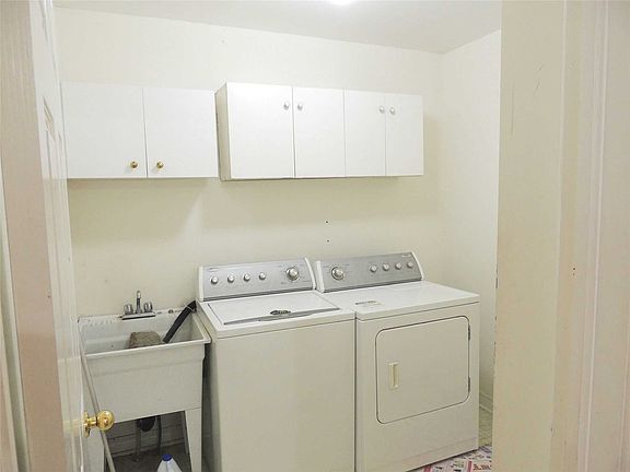 5th image of 124 Birchwood Dr