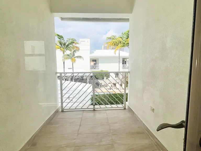 1045 SW 9th Ct — Photo 16