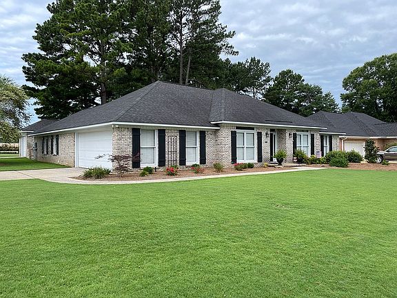 3rd image of 1213 Snow Hinton Dr