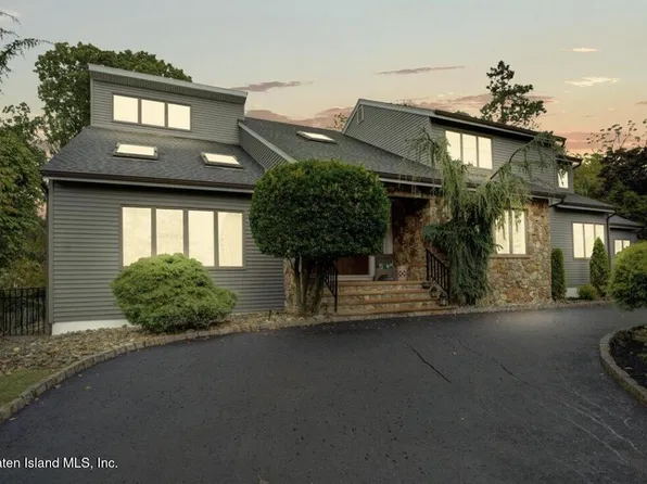 20 Cormorant Dr, Middletown, NJ 07748