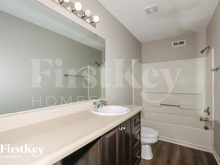 1180 Crescent Dr — Photo 11