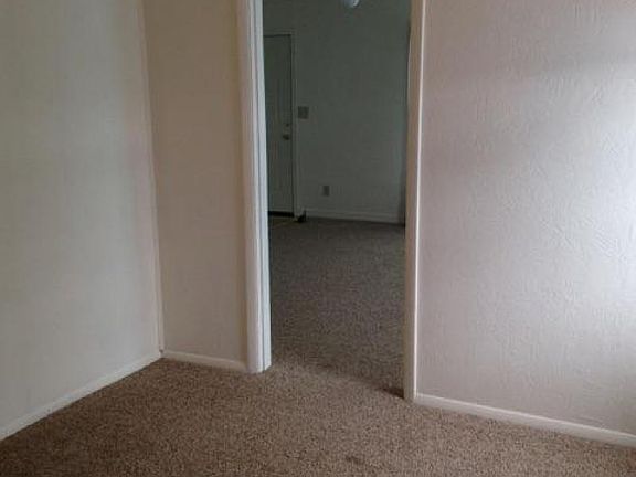 5th image of 408 N Maryland St