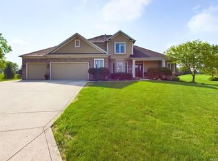 10909 Otter Creek Ct, Fort Wayne, IN 46814