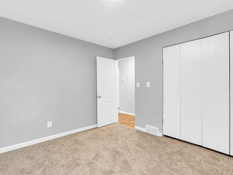 9900 Bishop St — Photo 22