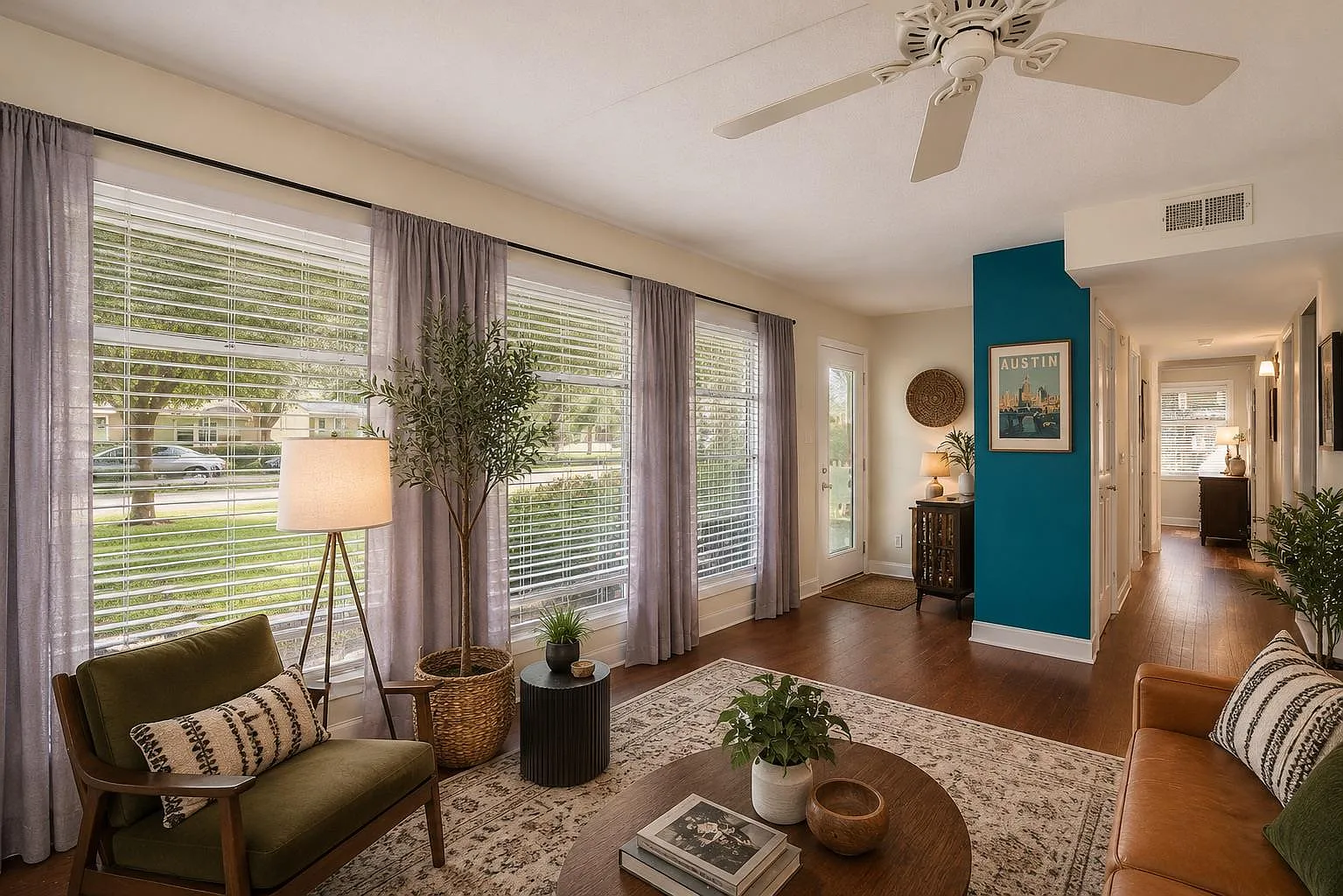 3 bed, 1.0 bath, 1030 sqft, $2,600 — Photo 4