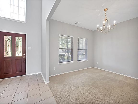 4th image of 2106 Vermillion Oak St