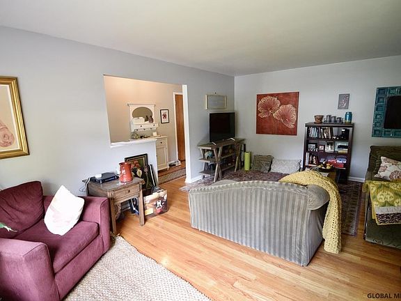 5th image of 15 Crommelin Dr