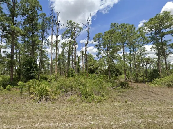 3703 E 7th St, Lehigh Acres, FL 33972