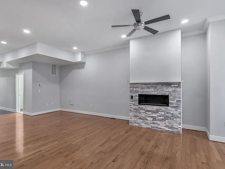 1310 Riggs St NW — Photo 10