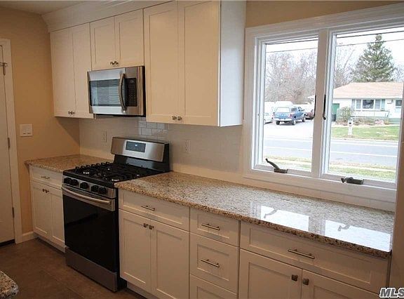 5th image of 206 Norwood Ave