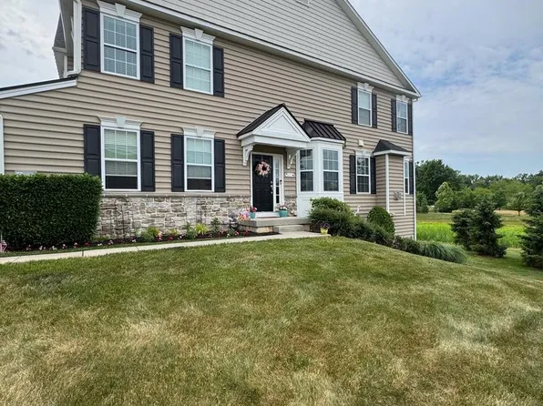 327 W Boulder Dr, Chalfont, PA 18914