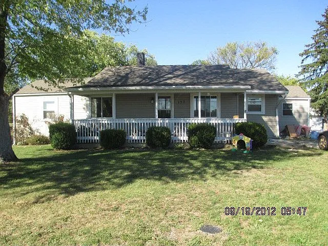 157 E High St photo 1