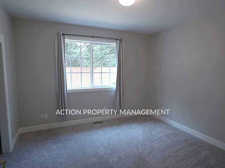 103 E Cobblestone Ln — Photo 25