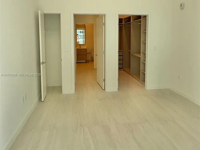 77 SE 5th St #1208 — Photo 7