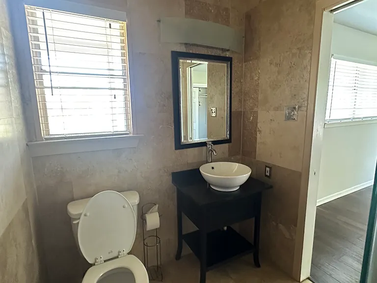 Donella Dr — Photo 13