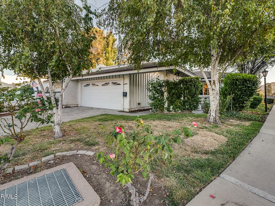 1st image of 2706 Lakewood Pl