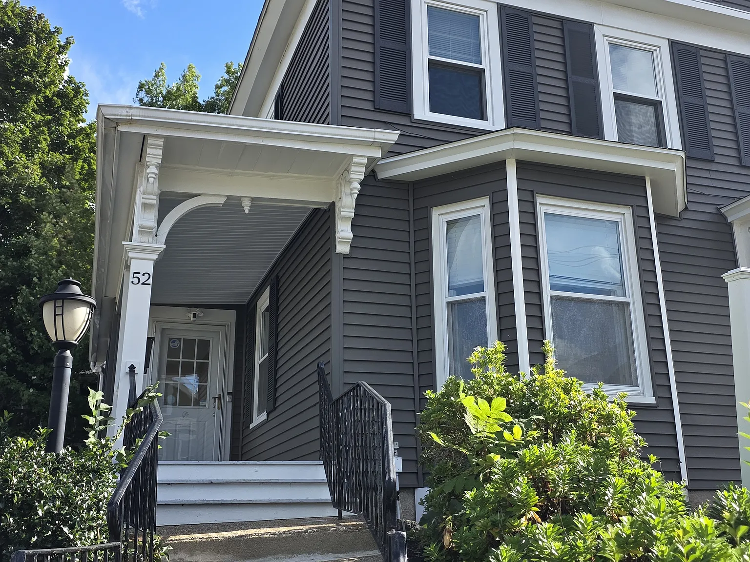 4 bed, 1900 sqft, $3,500 — Photo 2
