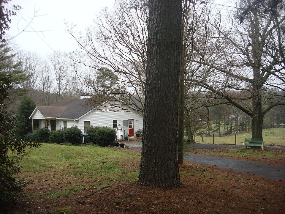 2nd image of 4785 Hyde Dr