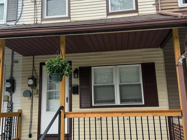 649 Furnace St, Emmaus, PA 18049
