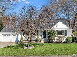 69 Poplar St, Closter, NJ 07624
