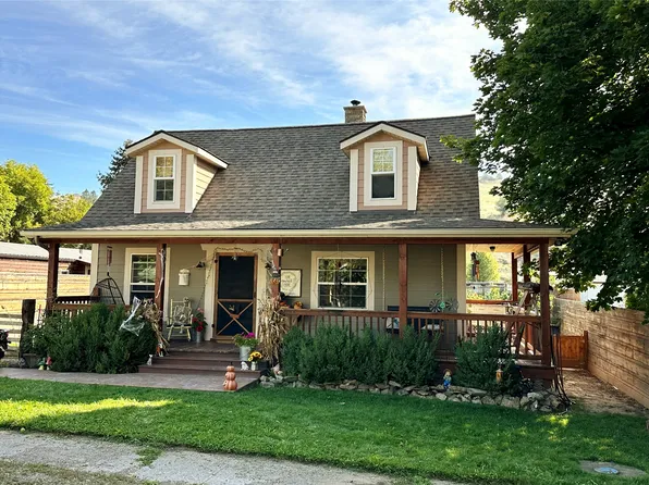 210 1/2 Garber St, Plains, MT 59859