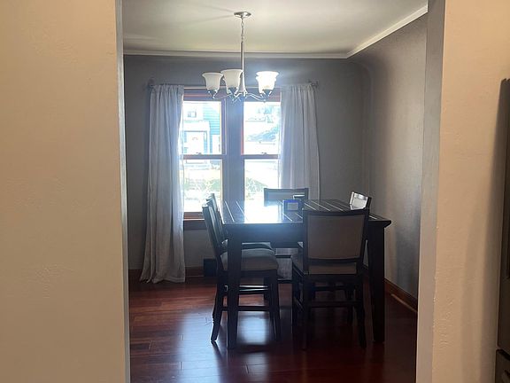 5th image of 1828 E Eden Pl