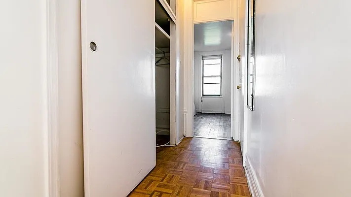 Rented by Nooklyn NYC LLC | media 13