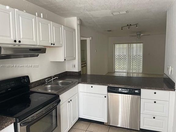 4th image of 8013 SW 21st Ct #8013
