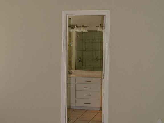 3rd image of 1023 Harbor Lakes Dr