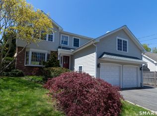 9 Howd Avenue, Branford, CT 06405