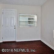 3rd image of 4646 LINCREST Drive N