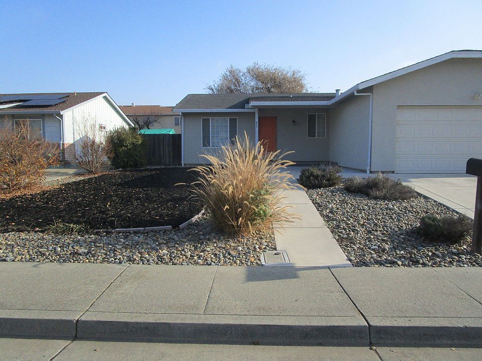 1st image of 611 Placer Ln