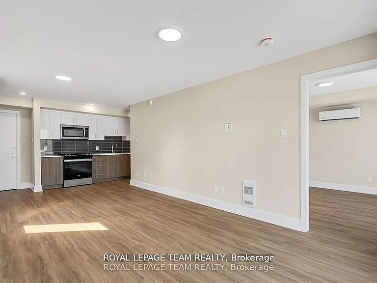 366 Winona Ave #2 — Photo 5