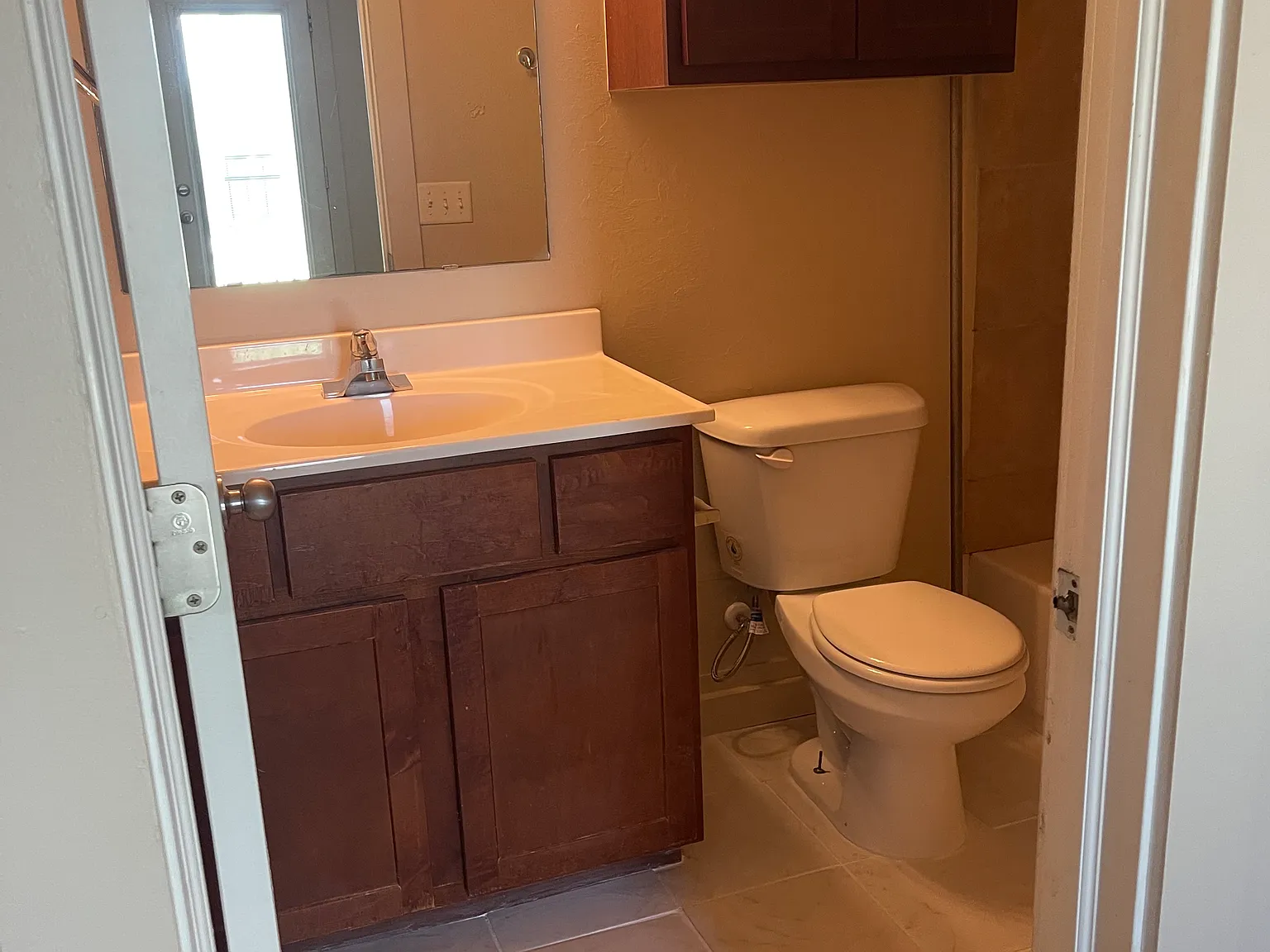 2 bed, 2.5 bath, 1050 sqft, $1,135 — Photo 2