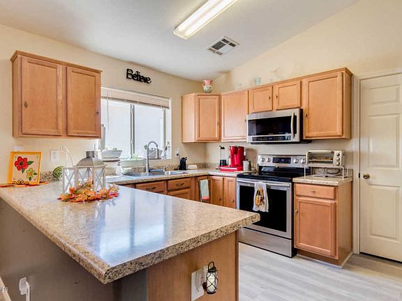 4th image of 37222 W Amalfi Ave